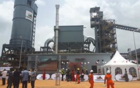 LafargeHolcim inaugure une nouvelle usine au Cameroun, pour tenter de reconquérir le leadership sur le marché du ciment, chipé par Dangote
