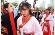 Chine : cérémonie traditionnelle de passage à l’âge adulte à Xi’an
